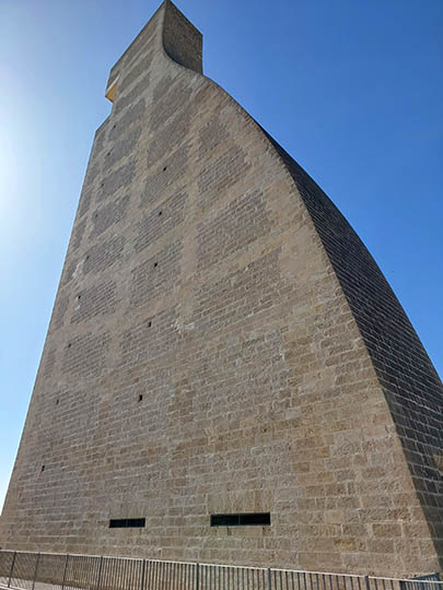 Close side view of the Monumento al Marinaio d'Italia, Brindisi, Italy