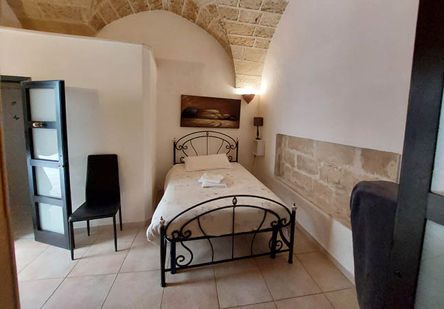Second bedroom and bathroom, Antiche Volte BnB, Lecce, Italy