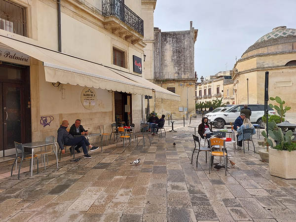 A wider view of Caffe Palmieri, Lecce, Italy