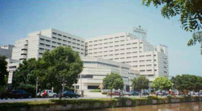 outside view of Chiang Mai Ram Hospital, Chiang Mai, Thailand