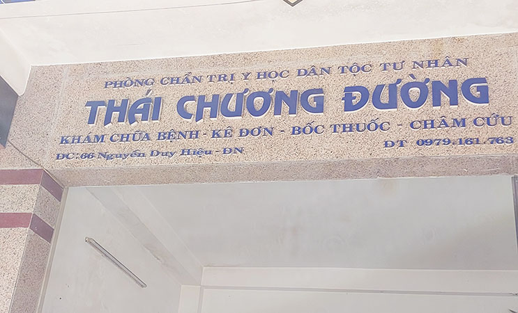 Chinese medicine doctor in DaNang, Vietnam