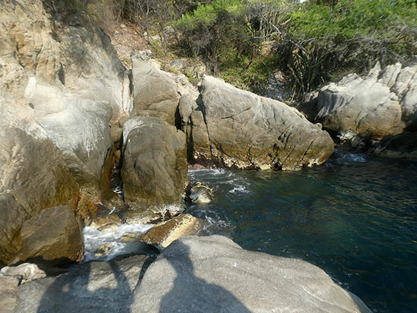 Boulders on the coastal path, Puerto Escondido, Mexico