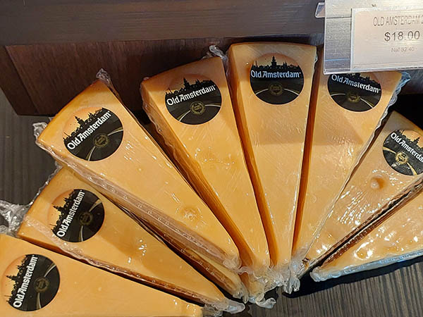 Old Amsterdam aged Gouda, Amsterdam Cheese and Liquor Store, Philipsburg, Sint Maarten