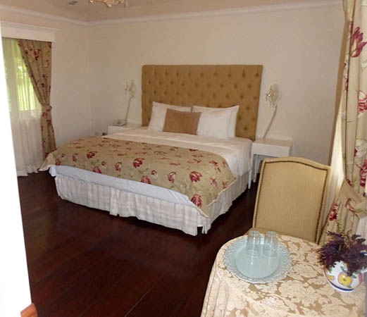 Bedroom at Finca Lerida Hotel