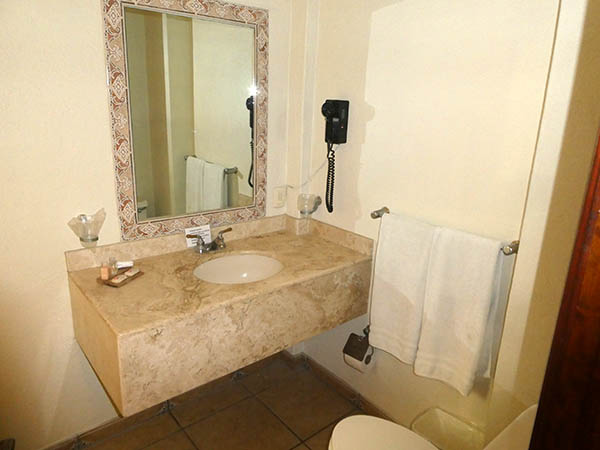 Marble bathroom, Hotel de Cervantes, Atotonilco, Mexico