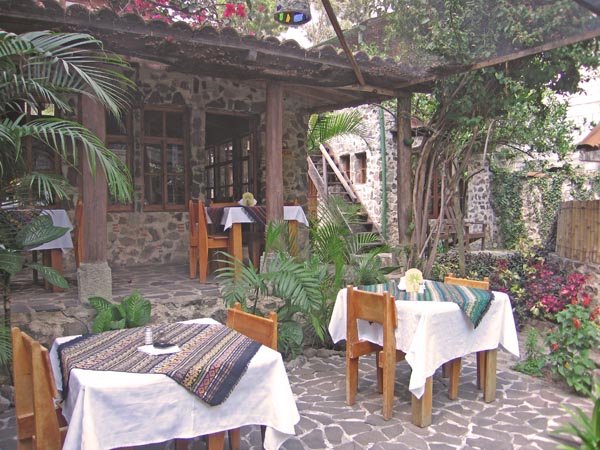 Garden restaurant in San Marcos 