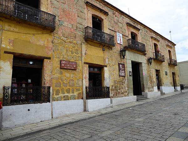 Buildings showcasing Oaxaca's beautiful stonework