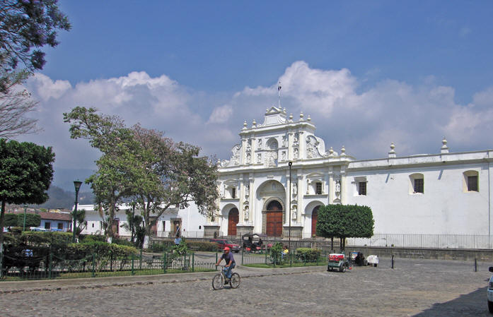 Antigua Cathedral, Main Plaza
